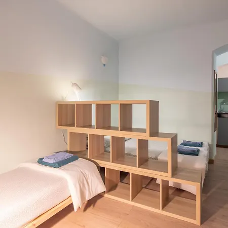 Comfort Center Location Daily Flower Food&fruit Market Near Ferries And Portovenere Bus Flexible Space With Adjacent Unit Appartamento